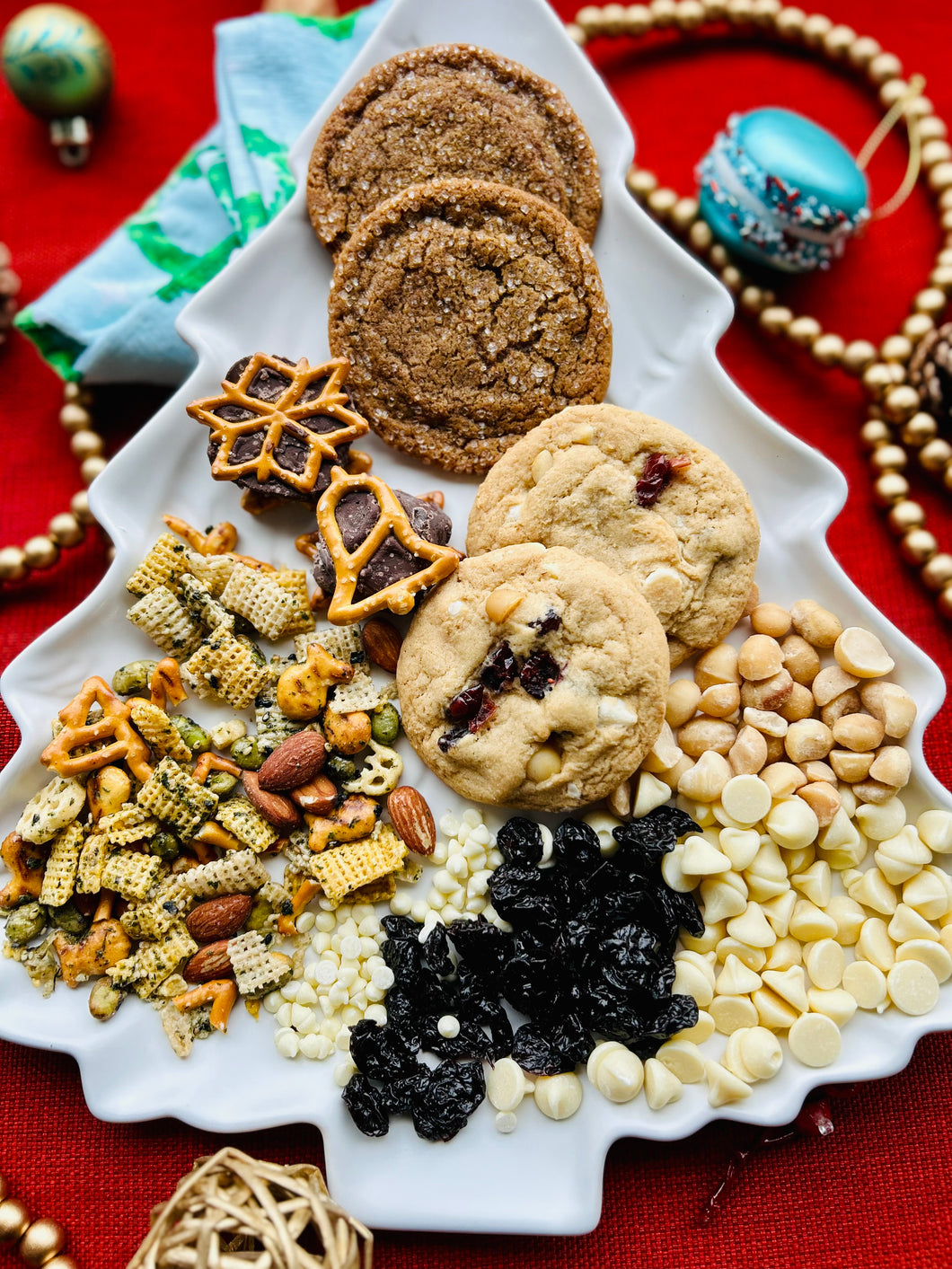 The 2025 Holiday Box (Single Dozen)